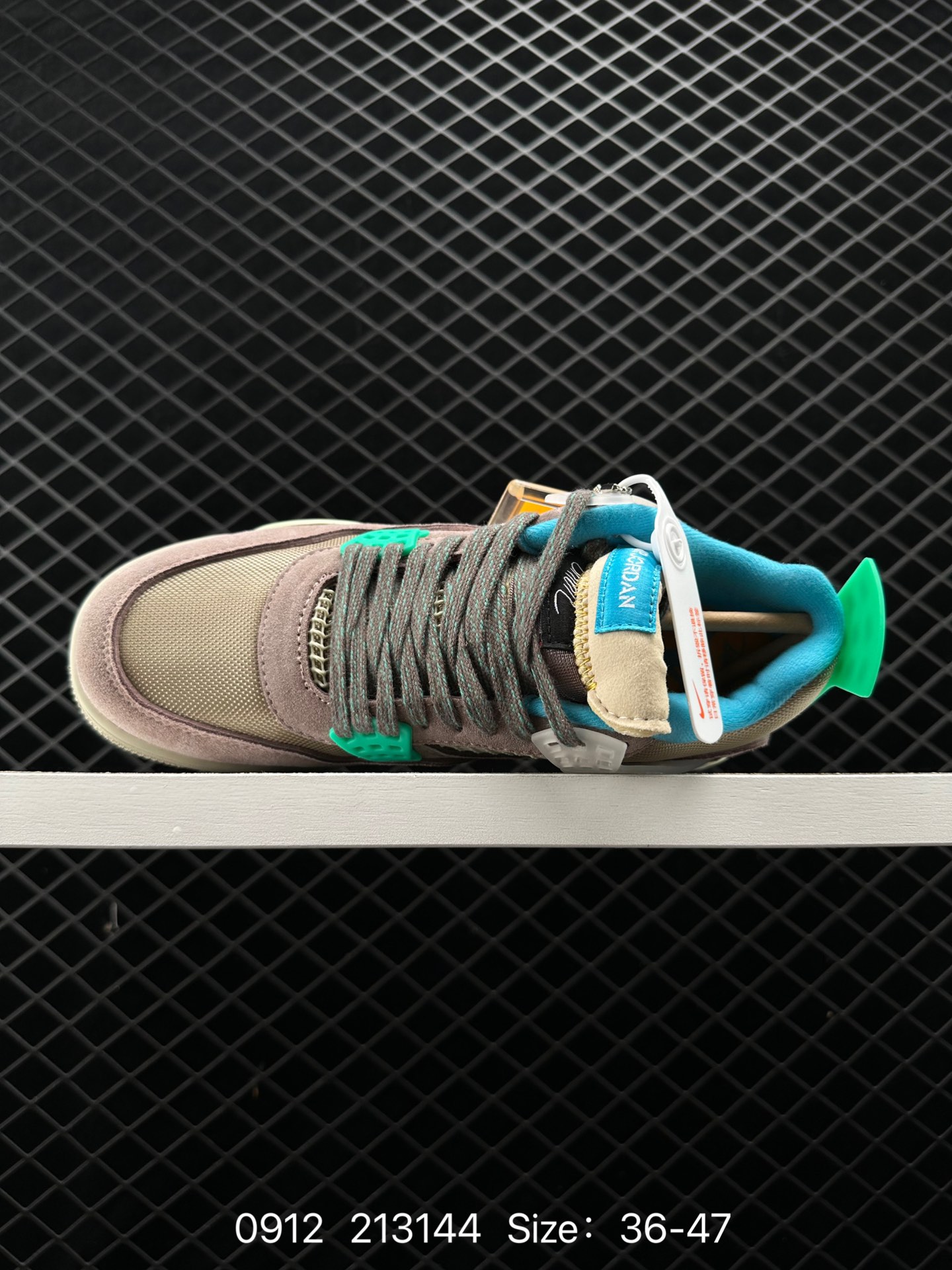 Union LA x  Air Jordan 4 Retro”Taupe Haze“